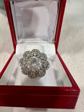14K White Gold 1.5 Center Diamond &.75 Point On Flowers Design Setting